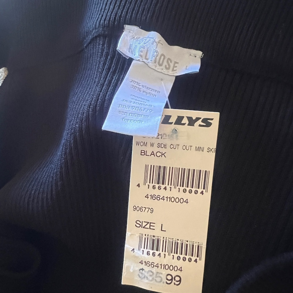 Black Ribbed Knit Skirt - Picture 3 of 5